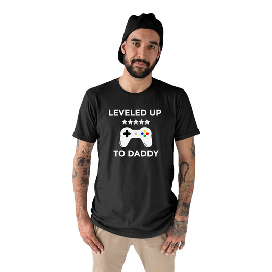 LEVELED UP TO DADDY Men's T-shirt | Black